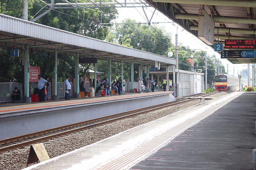 Stasiun Tanah Tinggi