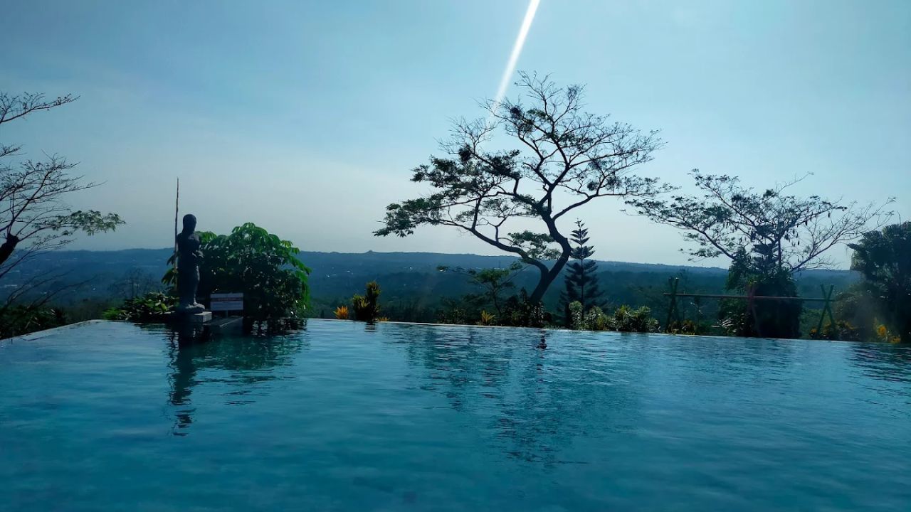 2. Agrowisata Salib Putih.jpg