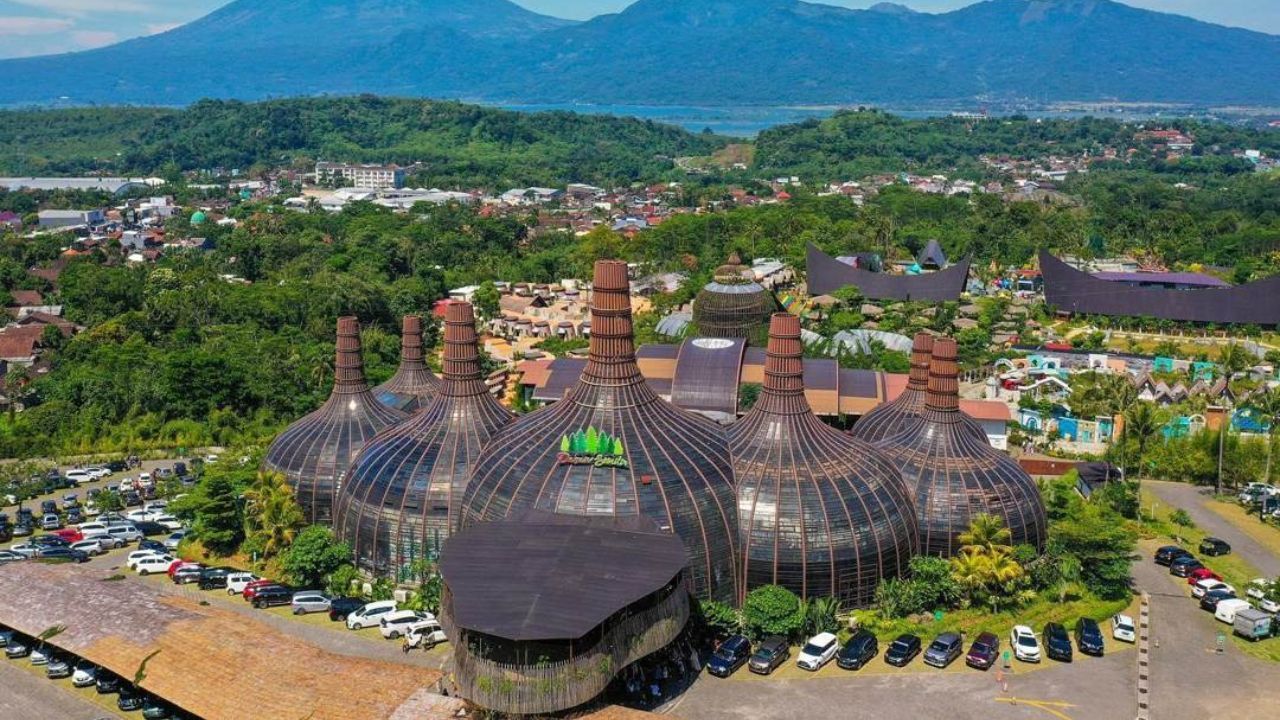 2. Dusun Semilir Ecopark.jpg