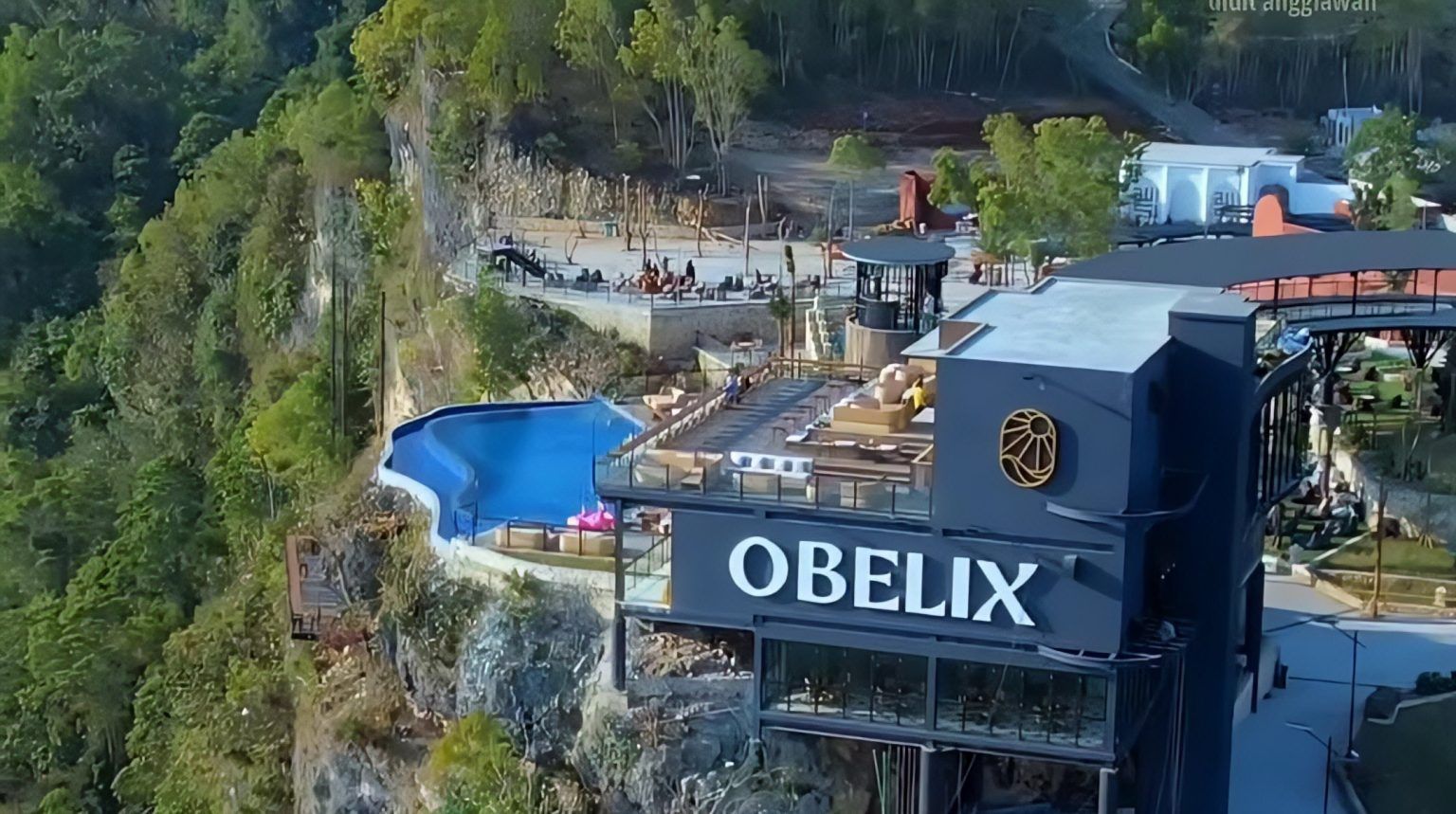 2. Obelix Sea View.jpg