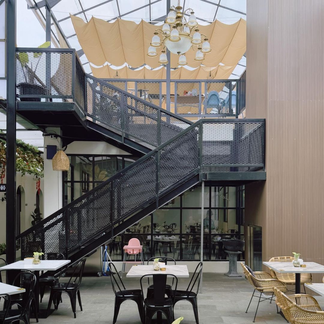 4. Nicole’s Garden Bistro.jpg