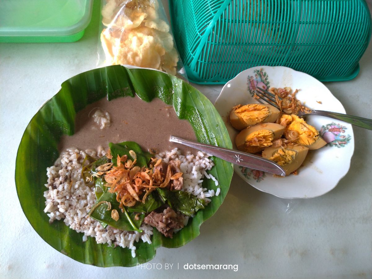 5. Nasi Pindang Kudus dan Soto Sapi Gajahmada.jpg