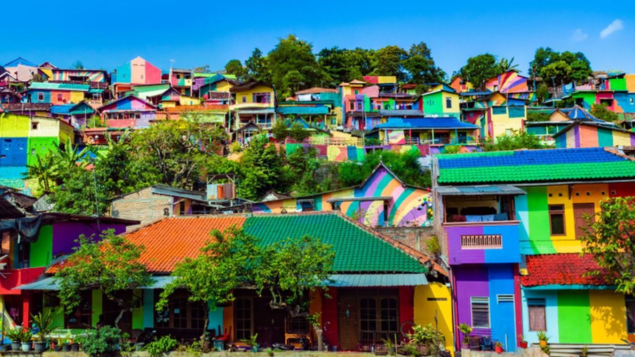 6. Kampung Pelangi.jpg