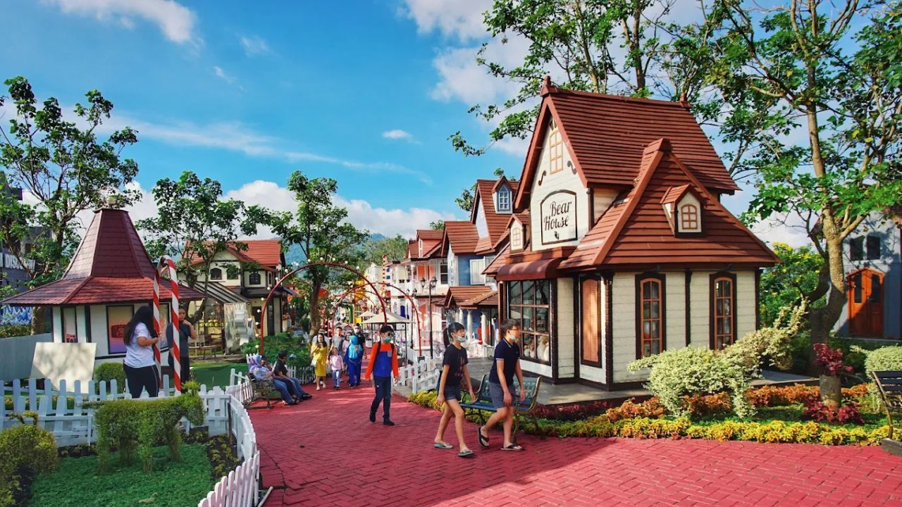 7. Kota Mini Lembang.jpg