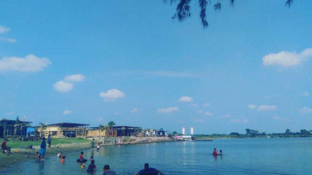 7. Pantai Marina.jpg