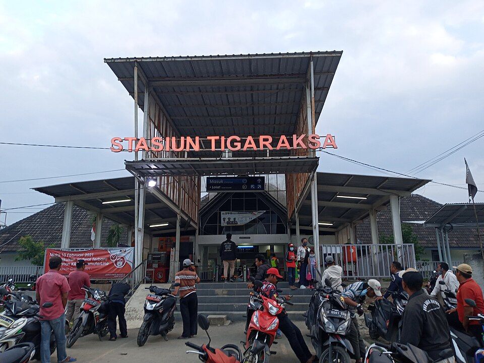 Stasiun Tigaraksa