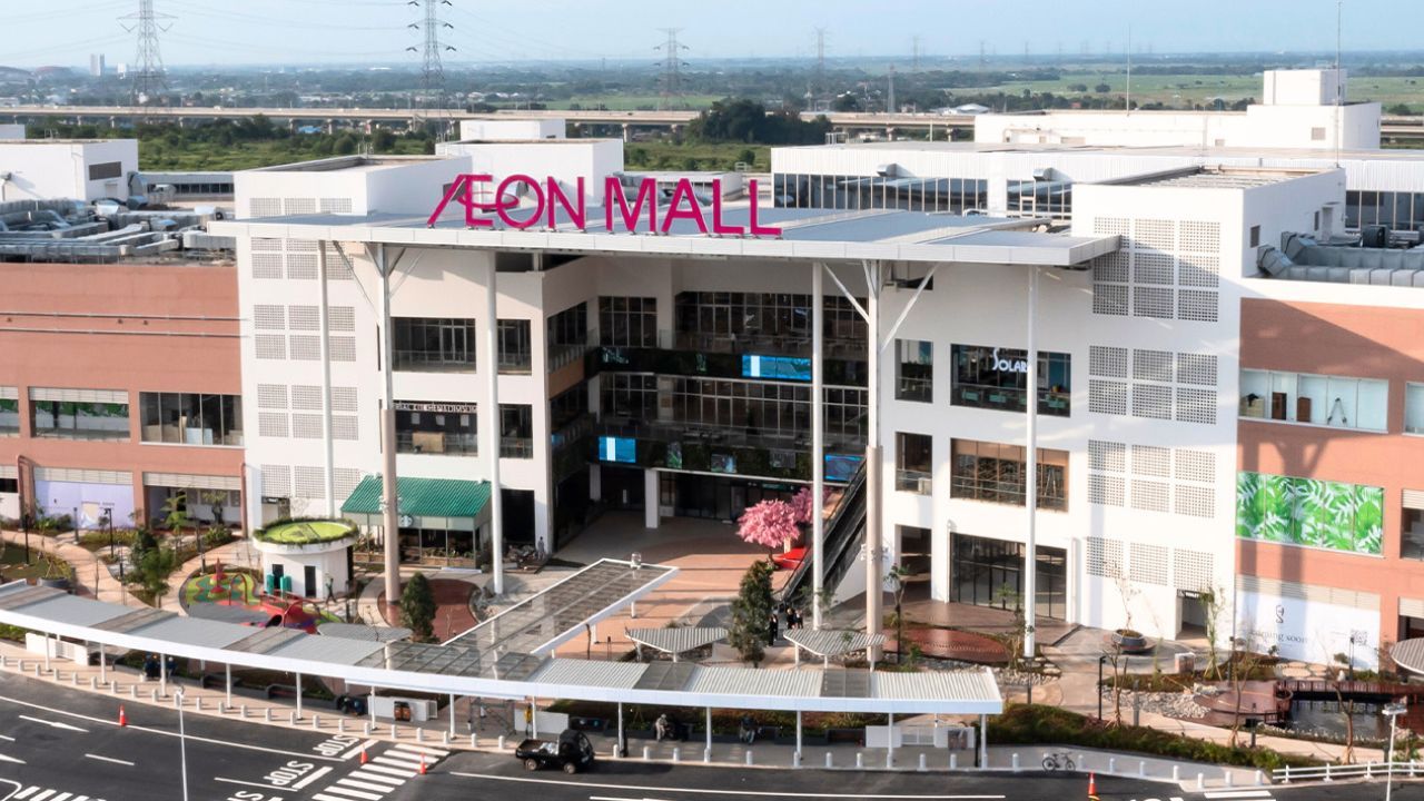 AEON Mall Deltamas.jpg