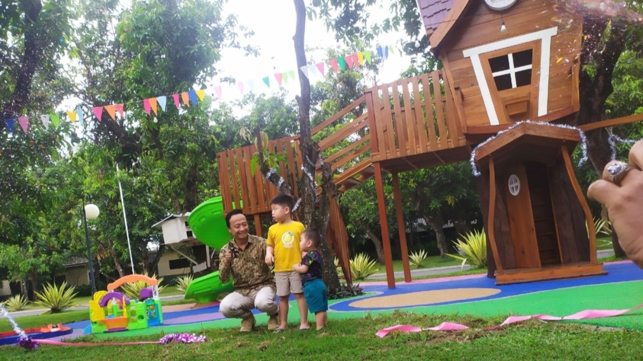 Adhiwangsa Hotel & Convention Hall.jpg