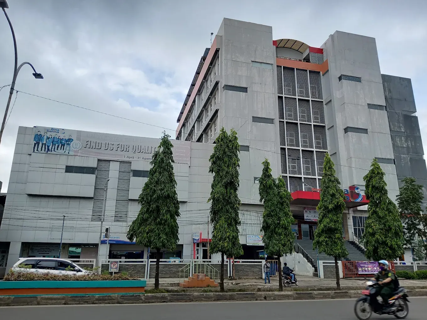 Bina Darma University.webp