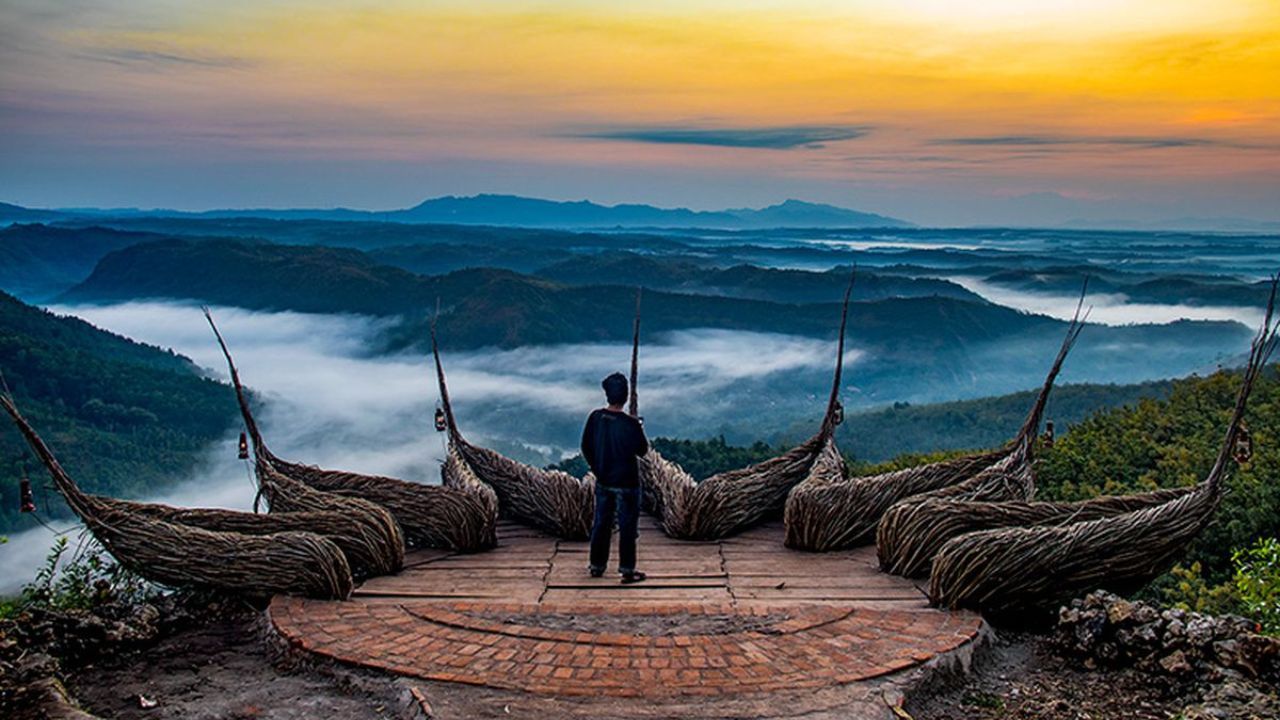 Daya Tarik Geoforest Watu Payung Turunan.jpg