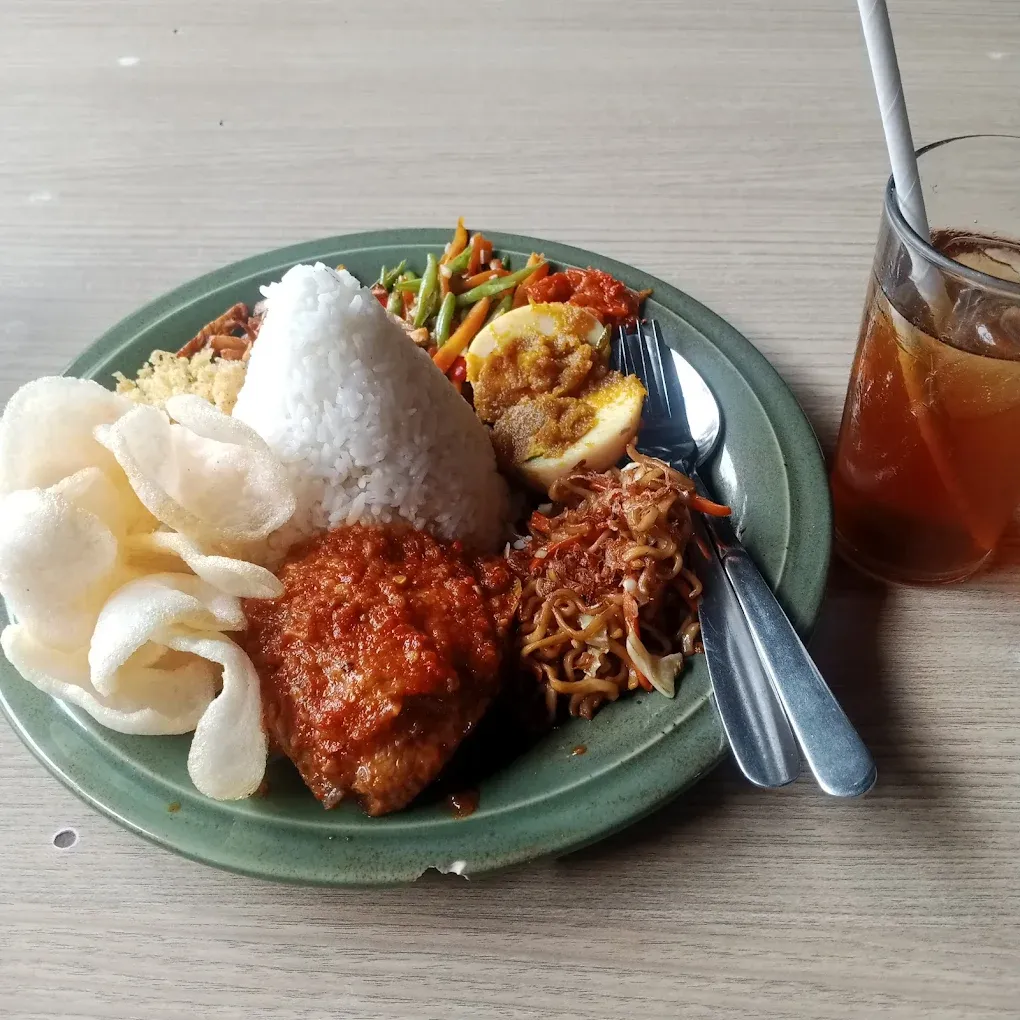 Handayani Garden.webp