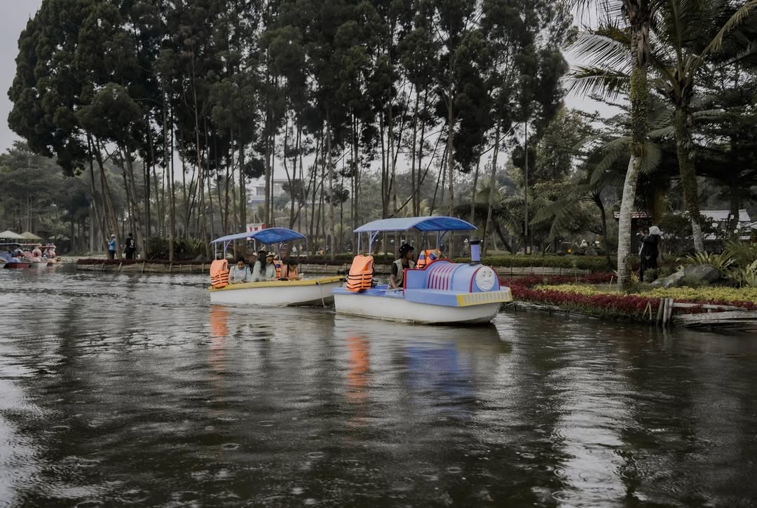 Harga Tiket Masuk Floating Market Lembang dan Jam Buka.jpg
