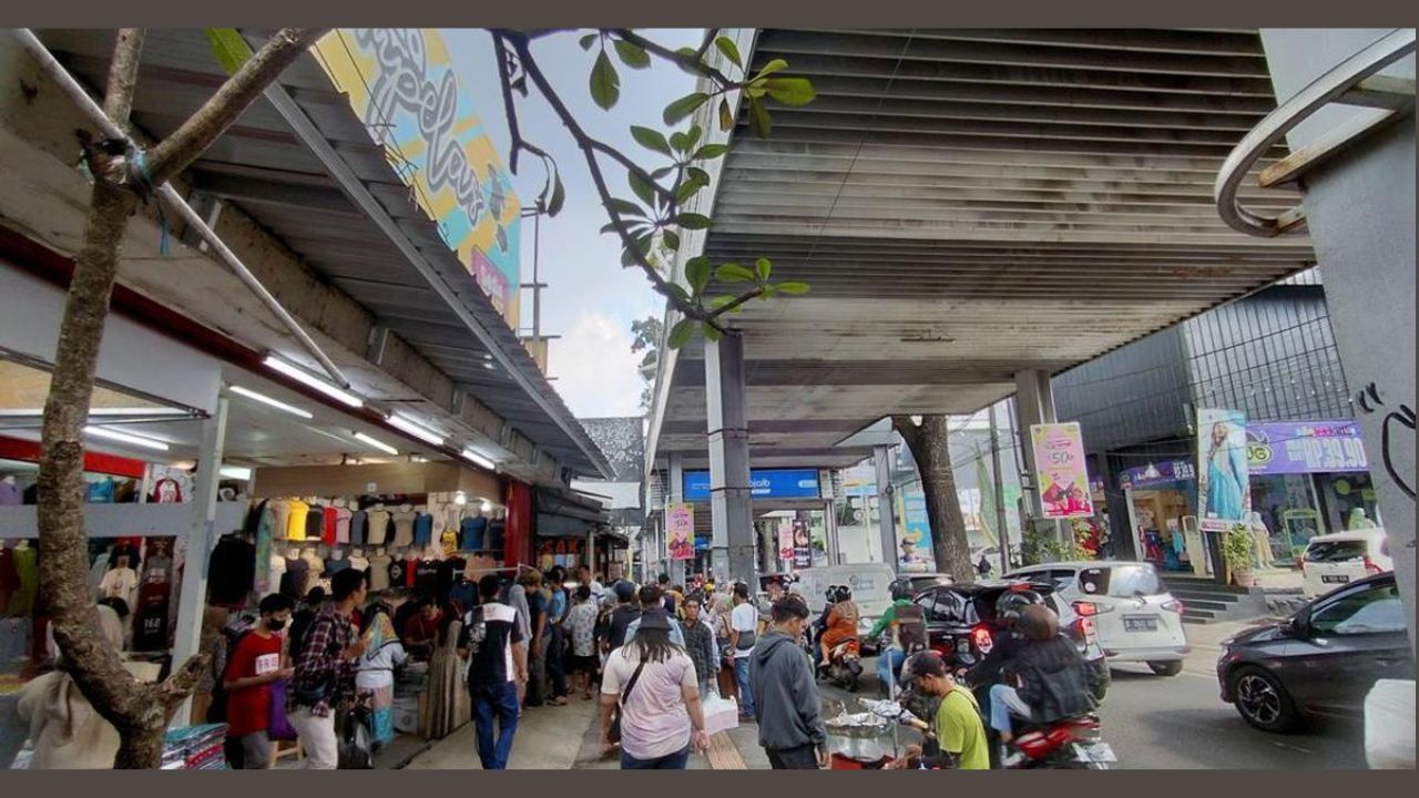 Jalan Cihampelas Bandung.jpg