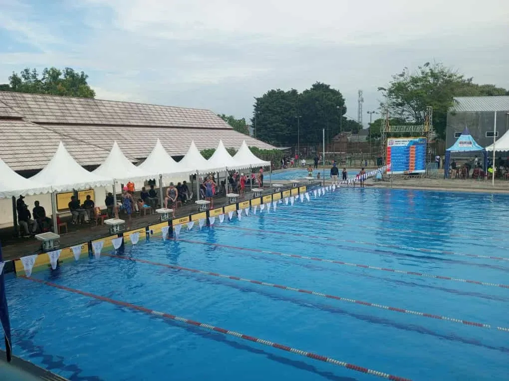 Kolam Renang Catherine Surya.jpg