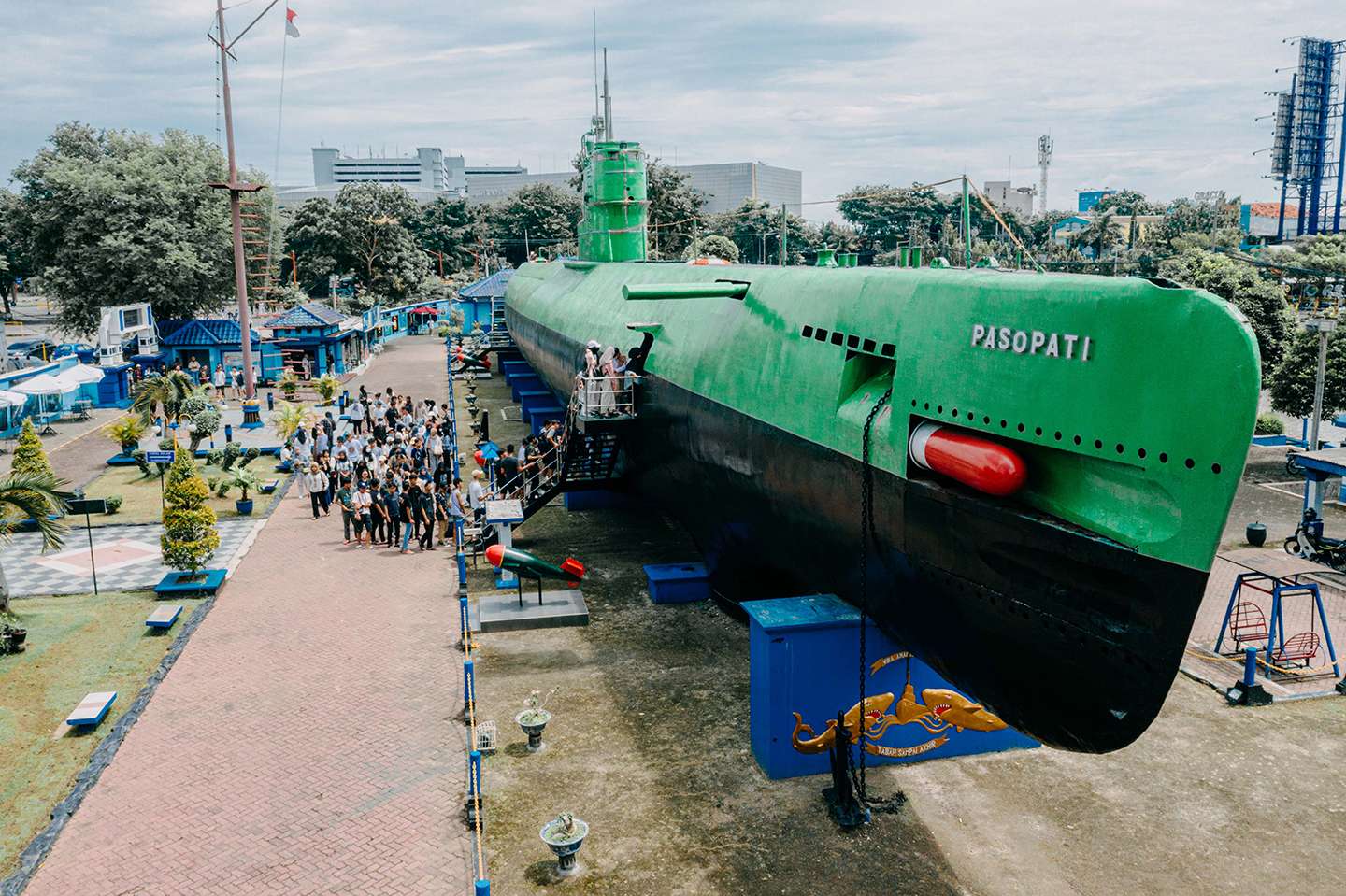 Monumen Kapal Selam .jpg