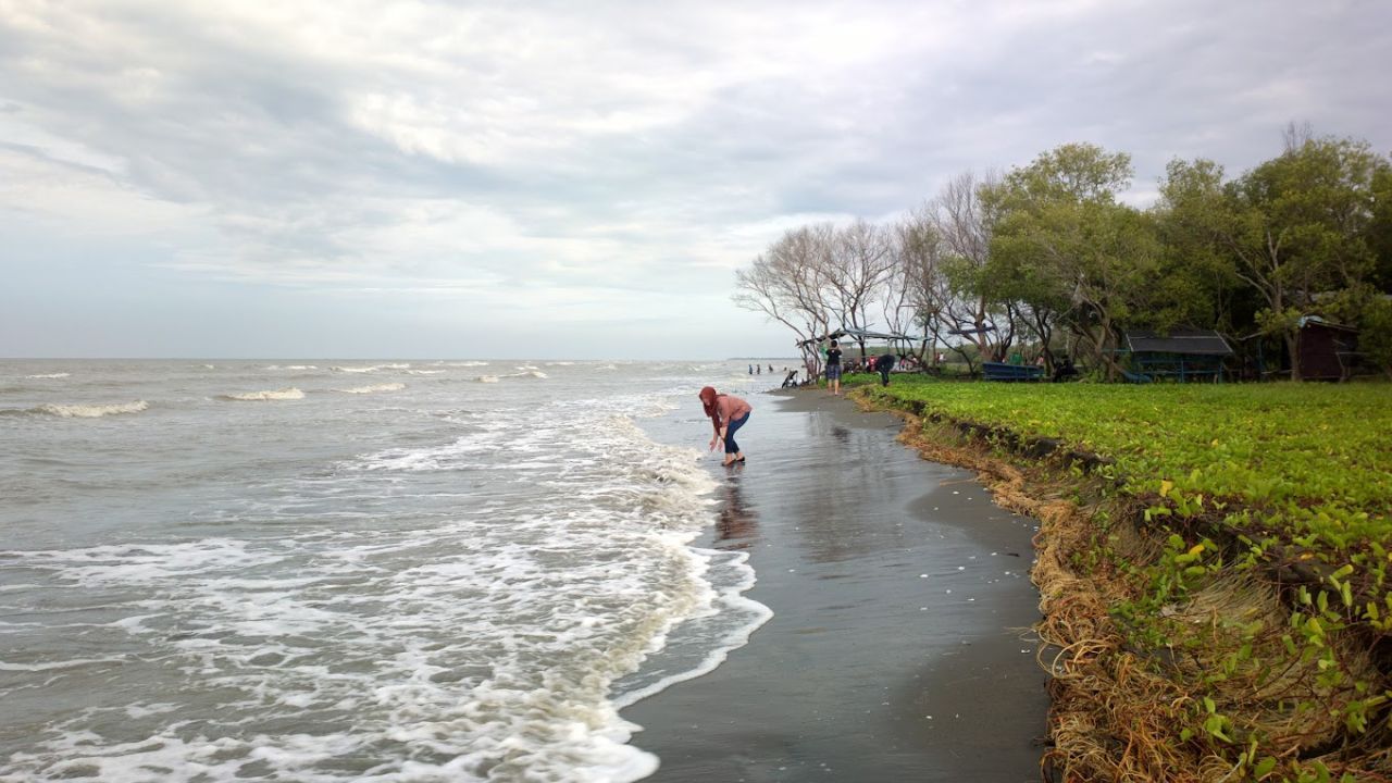 Pantai Muara Beting.jpg