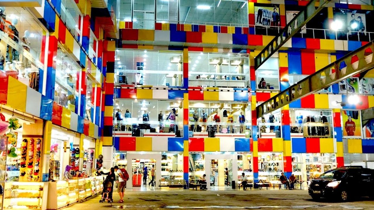 Pusat oleh oleh di Cibaduyut Bandung.jpg