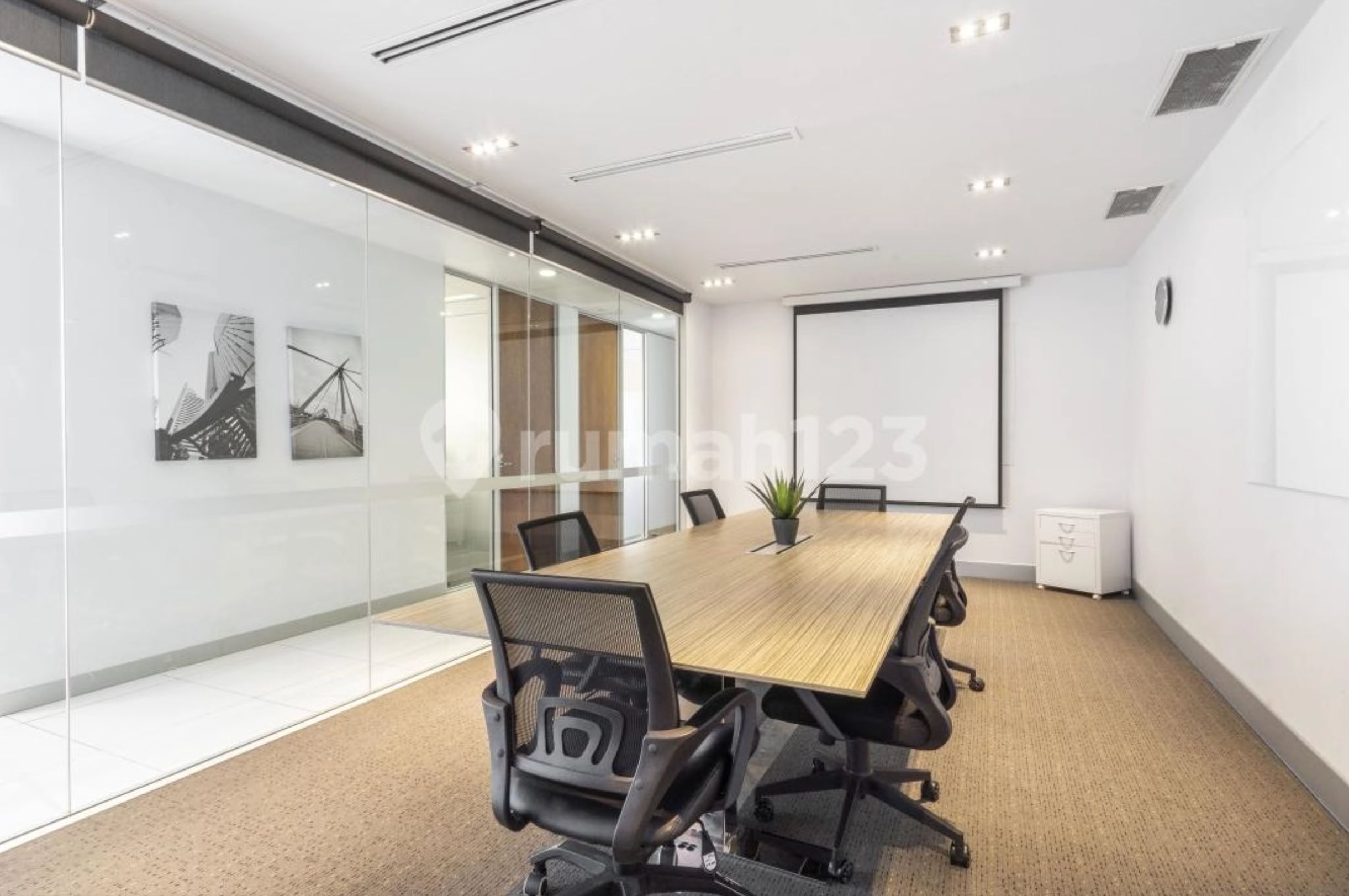Regus Vina House - Semarang
