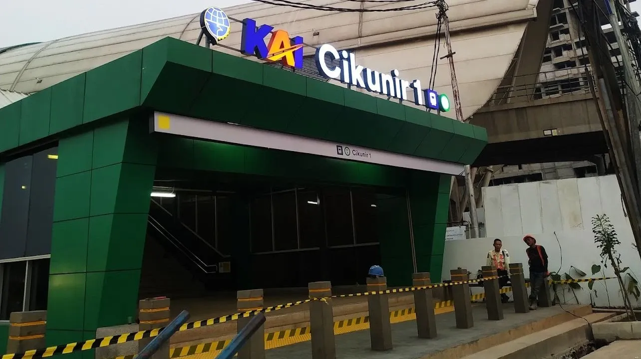 Stasiun LRT Cikunir 1