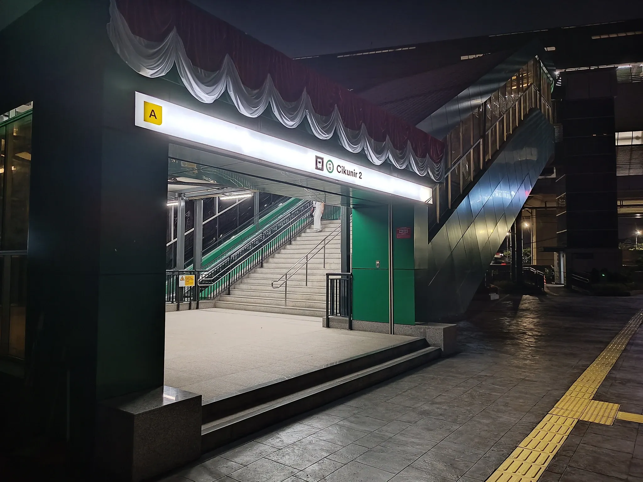 Stasiun LRT Cikunir 2