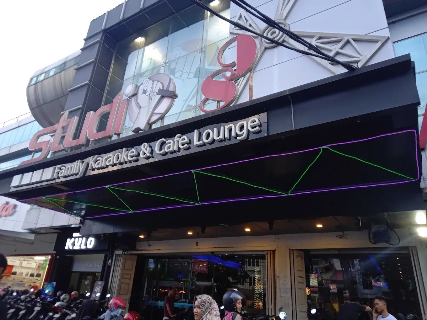 Studio 89 Family Karaoke & Cafe Lounge.webp