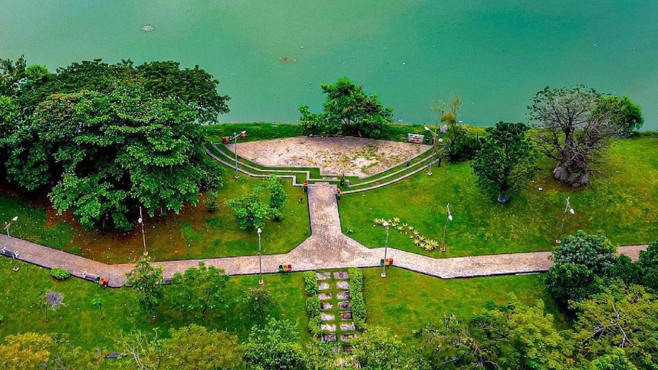 Taman Waduk Ria Rio.jpg