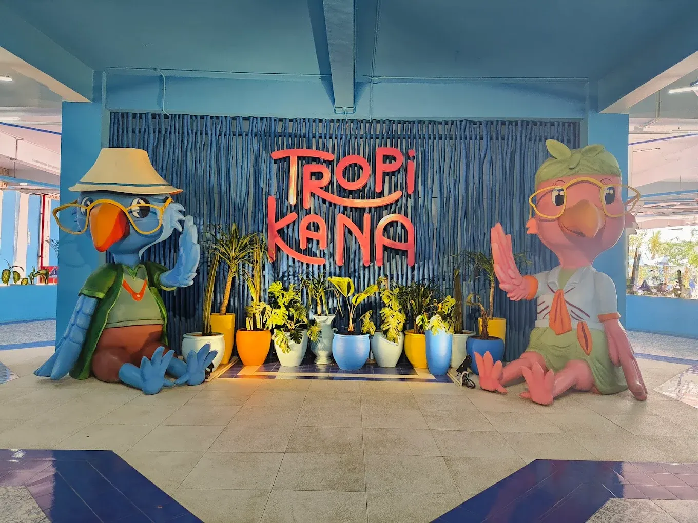 Tropikana Waterpark Cirebon.jpg