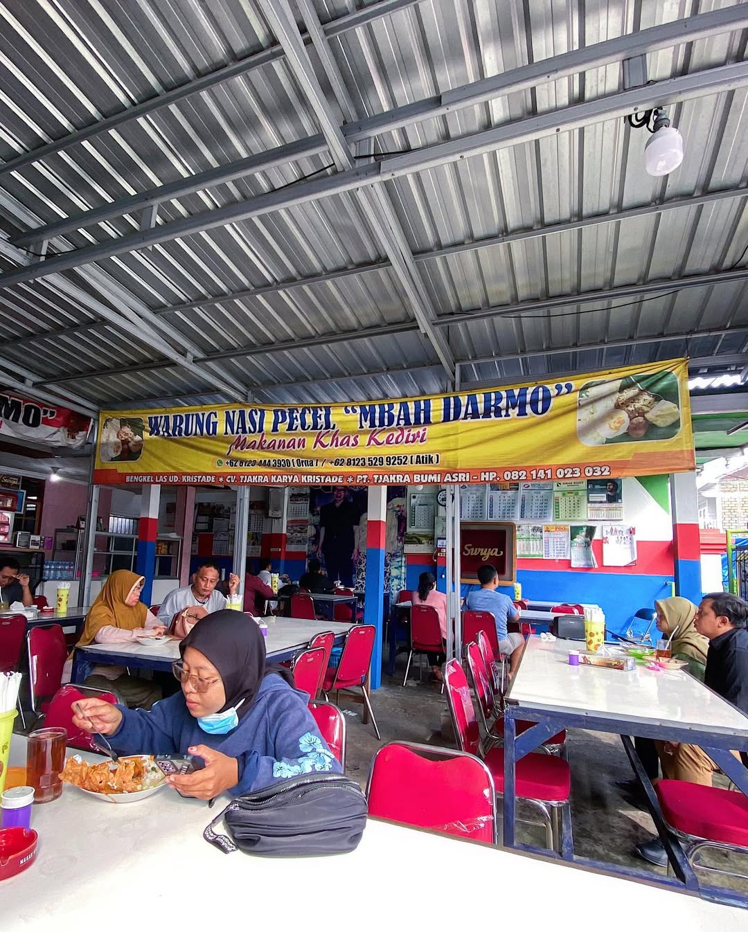 Warung Nasi Pecel Tumpang Mbah Darmo.jpg
