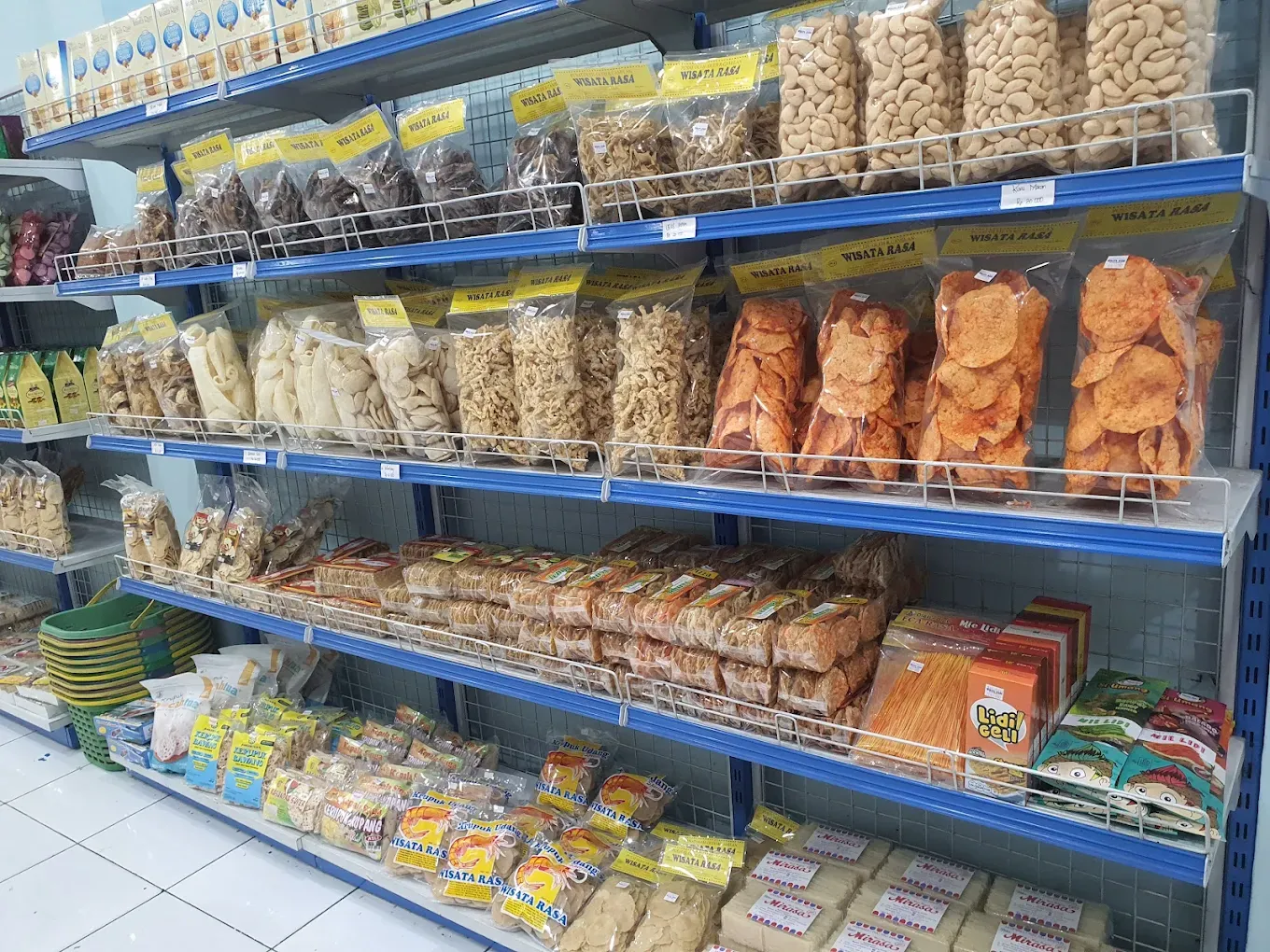 Wisata Rasa Genteng Besar.webp