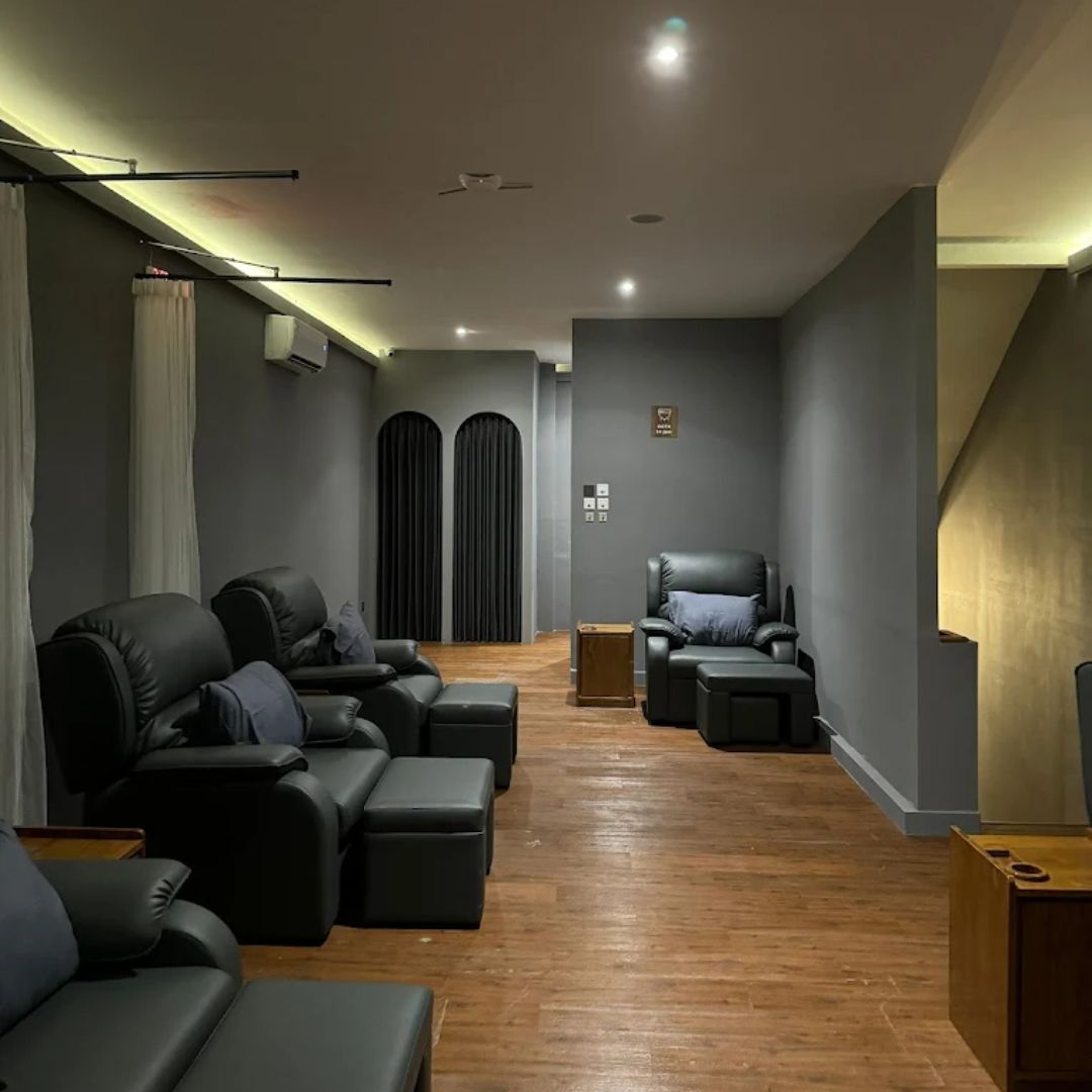 Yi Tiao Xian Family Massage & Reflexology.jpg