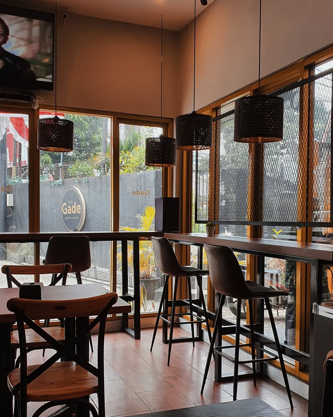 cafe dekat stasiun bekasi, the gade coffee & gold.jpg