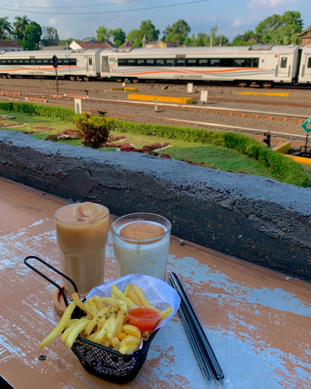 cafe dekat stasiun malang, lima sebelas coffee eatery.jpg