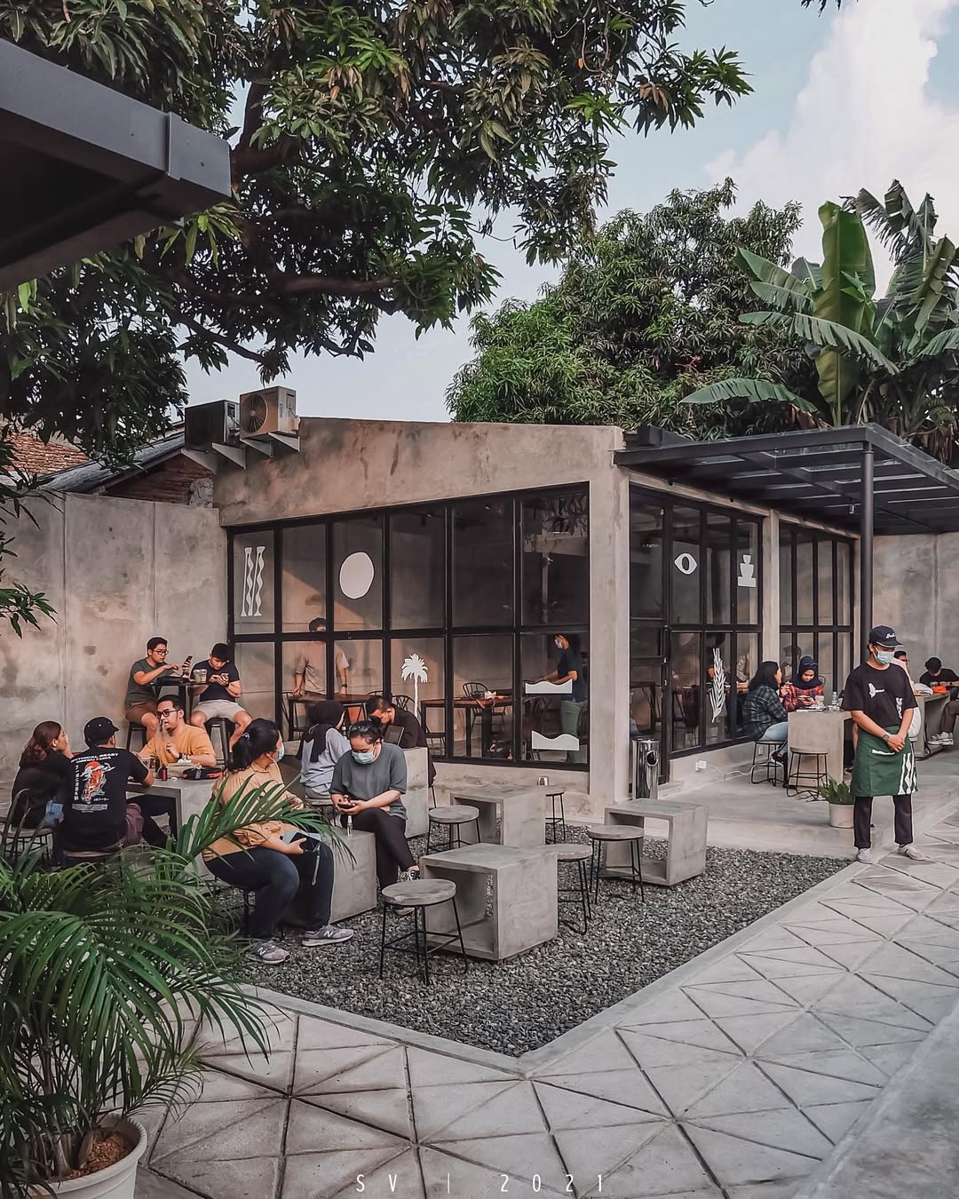 7 Cafe di Blok M yang Hits & Instagramable | Dekat MRT, Estetik, dan Murah