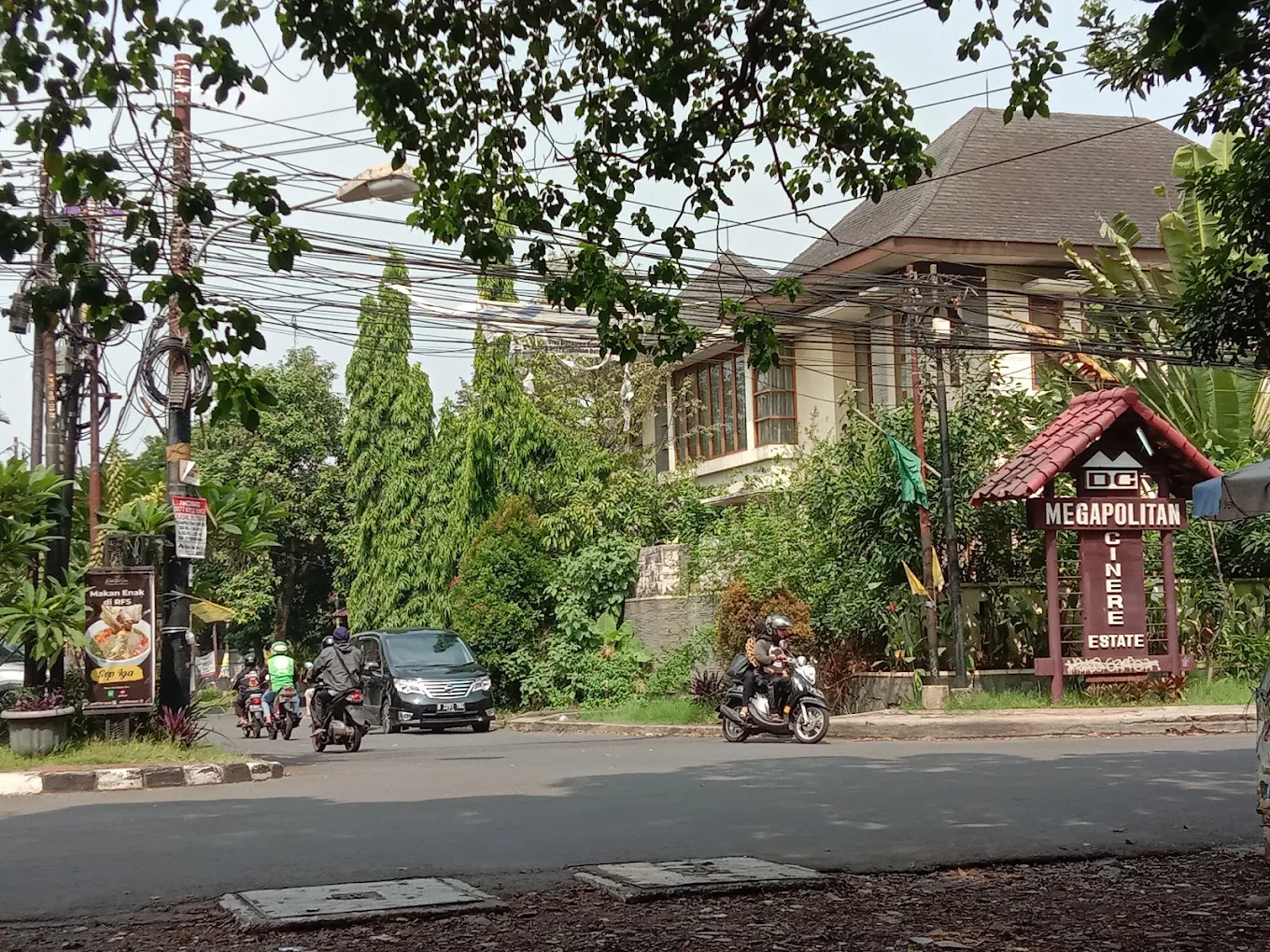 cinere estate