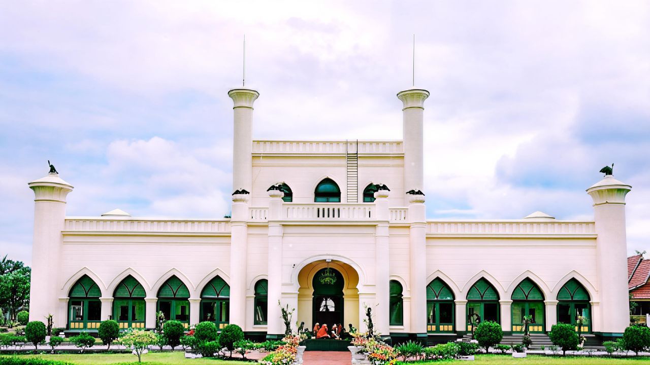 gambar istana siak sri indrapura.jpg