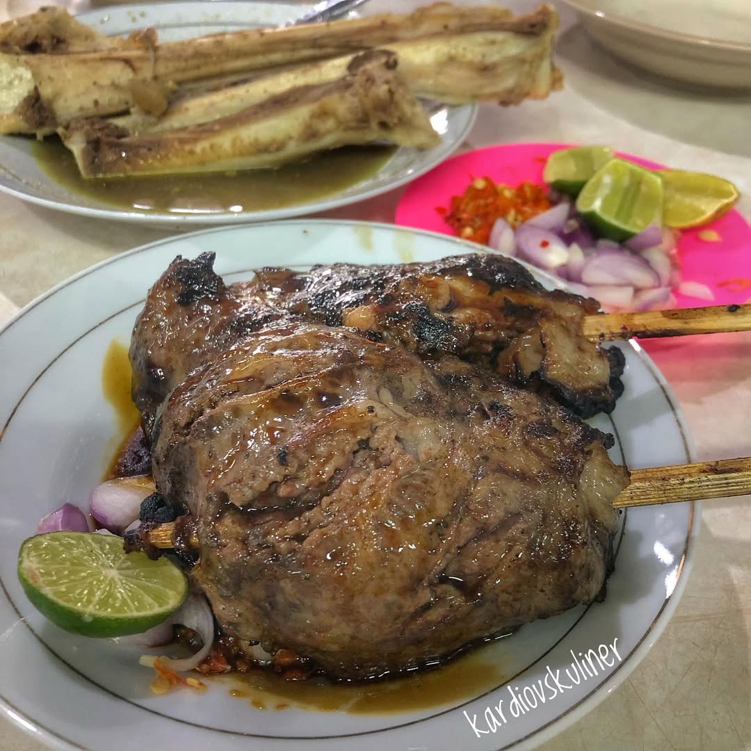 kuliner dekat stasiun poncol semarang, sate dan gule kambing 29.jpg