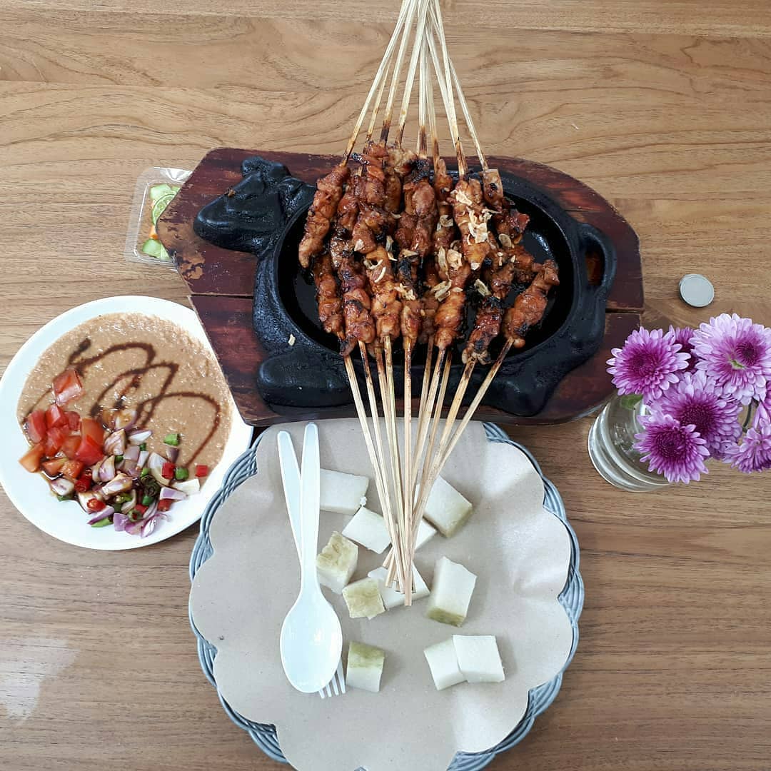 kuliner di dekat stasiun bandung, sate hm harris.jpg