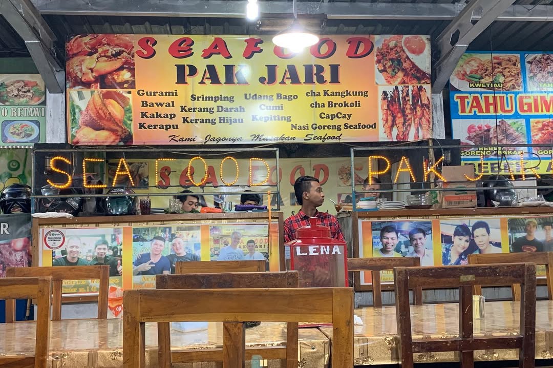 kuliner malam di simpang lima semarang, seafood pak jari.jpg