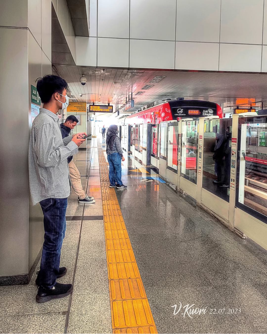 lrt boulevard utara.jpg