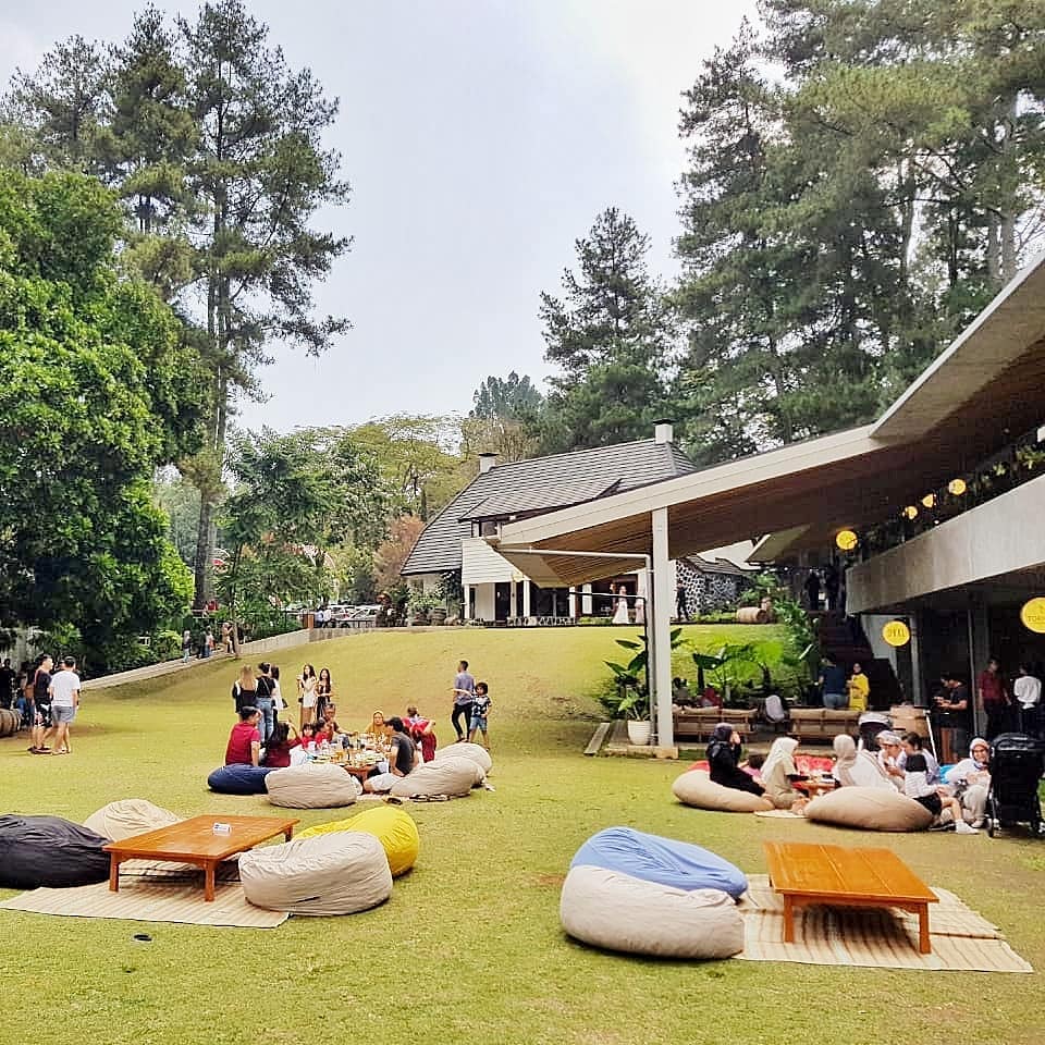 nara park bandung.jpg