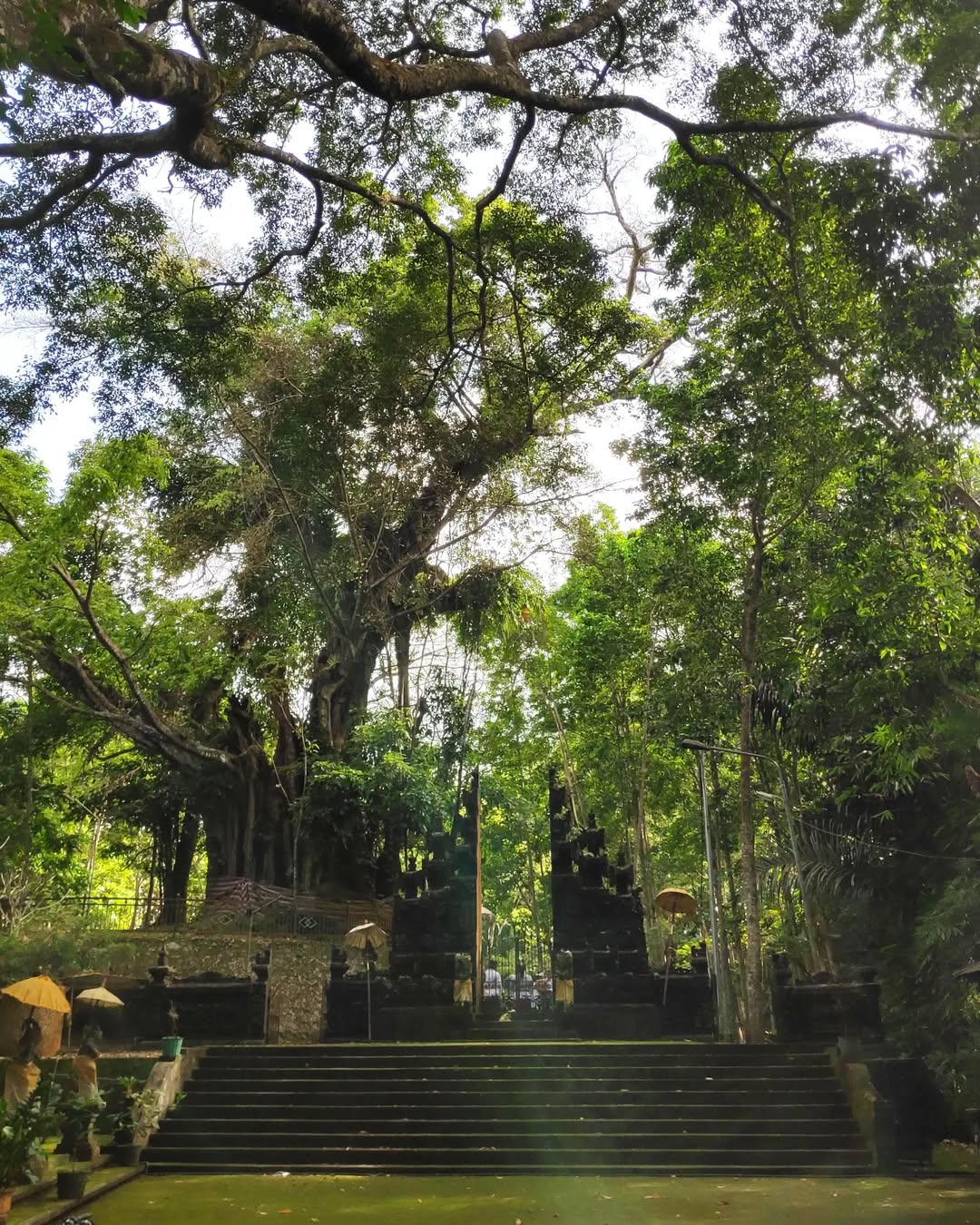 pura bukit sinunggal tajun.jpg