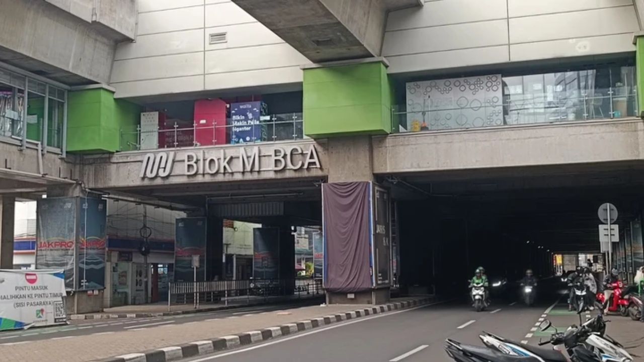 Stasiun MRT Blok M BCA