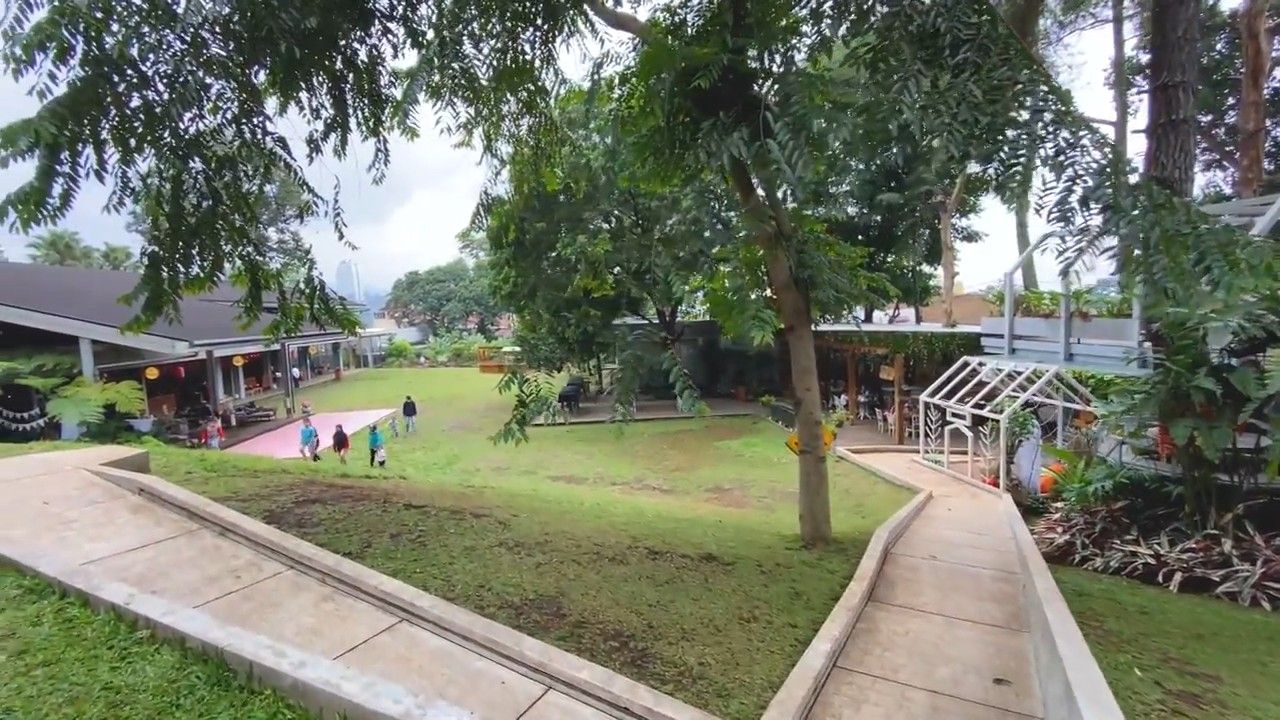 suasana nara park bandung .jpg