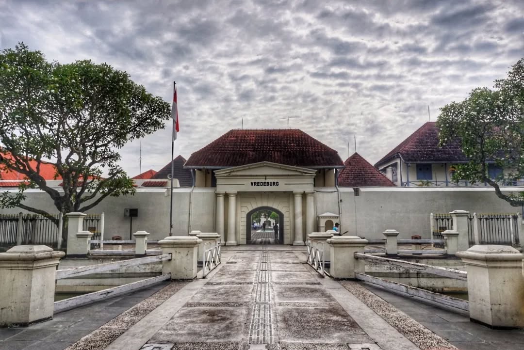 tempat wisata dekat stasiun tugu jogja, museum benteng vredeburg.jpg