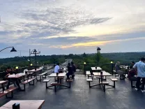 6 Cafe Pekanbaru Terbaik (Aesthetic, Hits, Live Music)