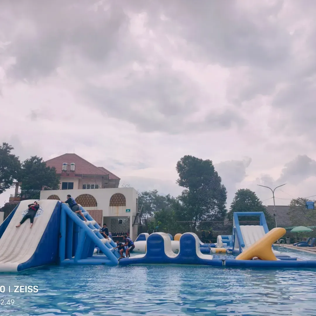 watu gedhe aquapark.jpg