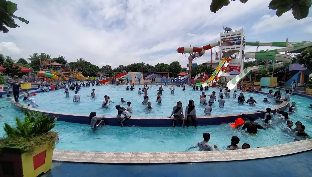 wisata air kencana tirta eleven.jpg