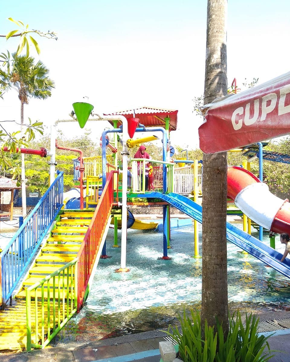 wisata kediri untuk anak-anak, gumul paradise island.jpg