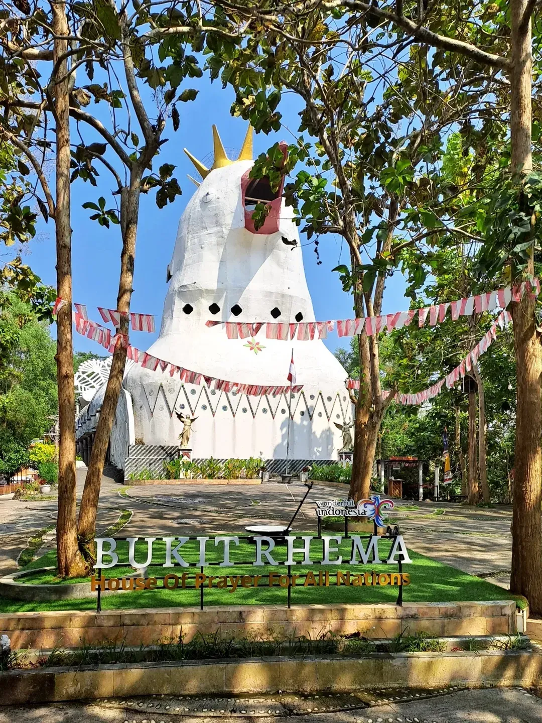 wisata magelang hits, gereja ayam.jpg